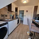 Exklusives Und Helles Dachgeschoss-apartment No 1 Im Zentrum Von Kassel, Schnelles 1gbit Internet, Geschirrspueler, Boxspringbetten Apartament Kassel