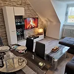 Exklusives Und Helles Dachgeschoss-apartment No 1 Im Zentrum Von Kassel, Schnelles 1gbit Internet, Geschirrspüler, Boxspringbetten Apartamento *