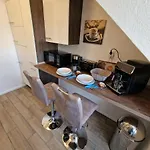 Apartament Exklusives Und Helles Dachgeschoss-apartment No 1 Im Zentrum Von Kassel, Schnelles 1gbit Internet, Geschirrspueler, Boxspringbetten Kassel