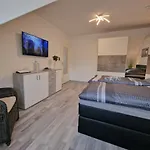 Exklusives Und Helles Dachgeschoss-apartment No 1 Im Zentrum Von Kassel, Schnelles 1gbit Internet, Geschirrspüler, Boxspringbetten * Kassel