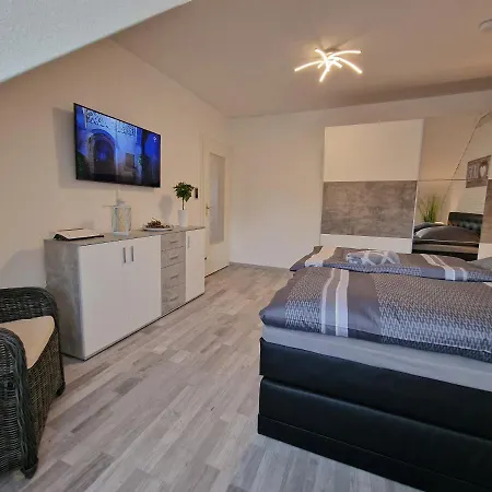 Exklusives Und Helles Dachgeschoss-apartment No 1 Im Zentrum Von Kassel, Schnelles 1gbit Internet, Geschirrspueler, Boxspringbetten * カッセル