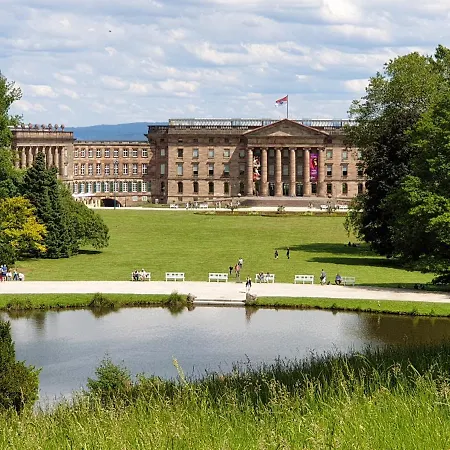 Exklusives Und Helles Dachgeschoss-apartment No 1 Im Zentrum Von Kassel, Schnelles 1gbit Internet, Geschirrspueler, Boxspringbetten