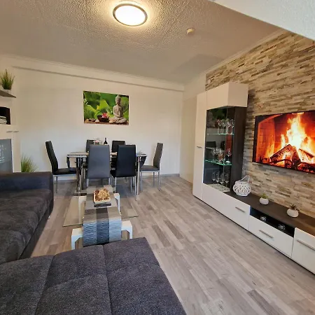 Appartement Exklusives Und Helles Dachgeschoss-apartment No 1 Im Zentrum Von Kassel, Schnelles 1gbit Internet, Geschirrspueler, Boxspringbetten