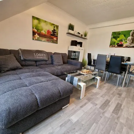 Appartement Exklusives Und Helles Dachgeschoss-apartment No 1 Im Zentrum Von Kassel, Schnelles 1gbit Internet, Geschirrspueler, Boxspringbetten