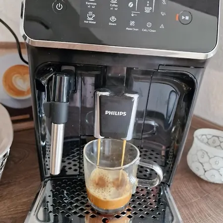 Exklusives Dachgeschoss-apartment: Zentrales Mit Highspeed-internet *