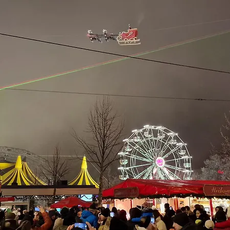 Exklusives Dachgeschoss-apartment: Zentrales Mit Highspeed-internet * Kassel