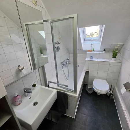 Exklusives Und Helles Dachgeschoss-apartment No 1 Im Zentrum Von Kassel, Schnelles 1gbit Internet, Geschirrspueler, Boxspringbetten *