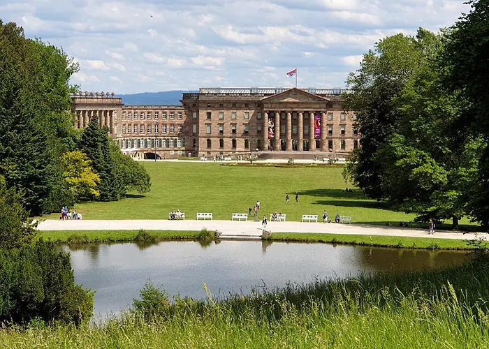 Exklusives Und Helles Dachgeschoss-apartment No 1 Im Zentrum Von Kassel, Schnelles 1gbit Internet, Geschirrspüler, Boxspringbetten