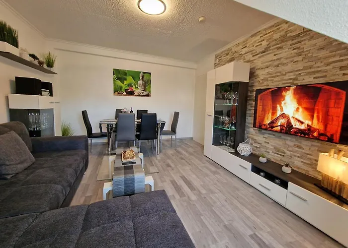 Lägenhet Exklusives Und Helles Dachgeschoss-apartment No 1 Im Zentrum Von Kassel, Schnelles 1gbit Internet, Geschirrspueler, Boxspringbetten