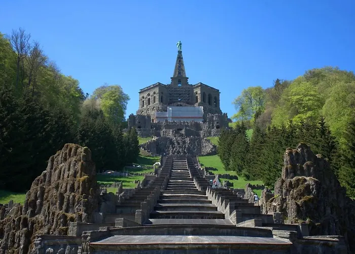 Lägenhet Exklusives Und Helles Dachgeschoss-apartment No 1 Im Zentrum Von Kassel, Schnelles 1gbit Internet, Geschirrspueler, Boxspringbetten