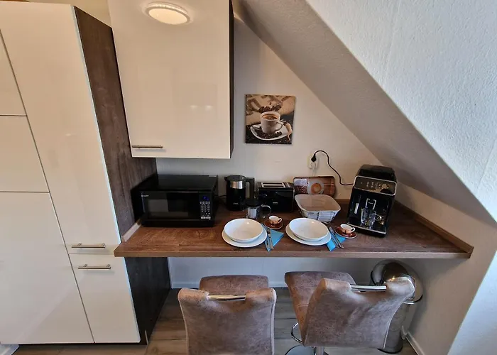 Lägenhet Exklusives Und Helles Dachgeschoss-apartment No 1 Im Zentrum Von Kassel, Schnelles 1gbit Internet, Geschirrspueler, Boxspringbetten Kassel