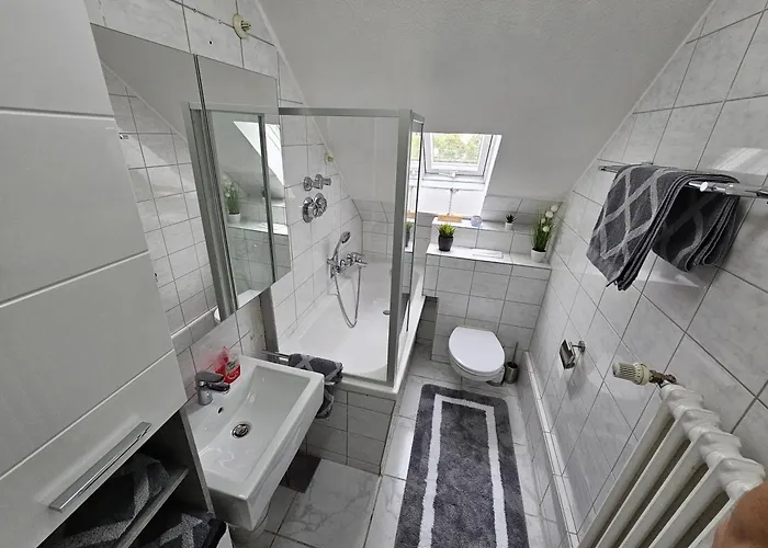 Exklusives Und Helles Dachgeschoss-apartment No 1 Im Zentrum Von Kassel, Schnelles 1gbit Internet, Geschirrspueler, Boxspringbetten Lägenhet